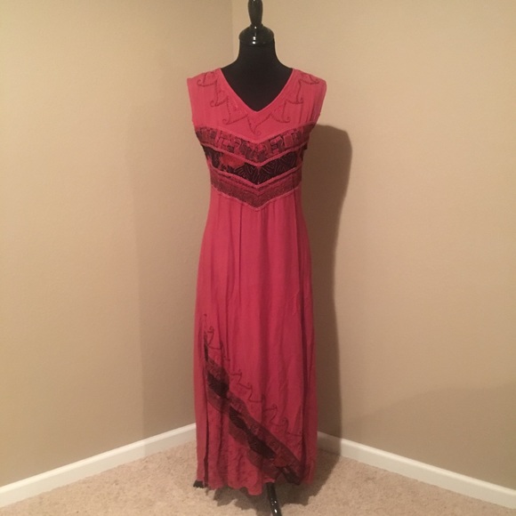 Dresses & Skirts - Embroidered summer dress - from Brazil